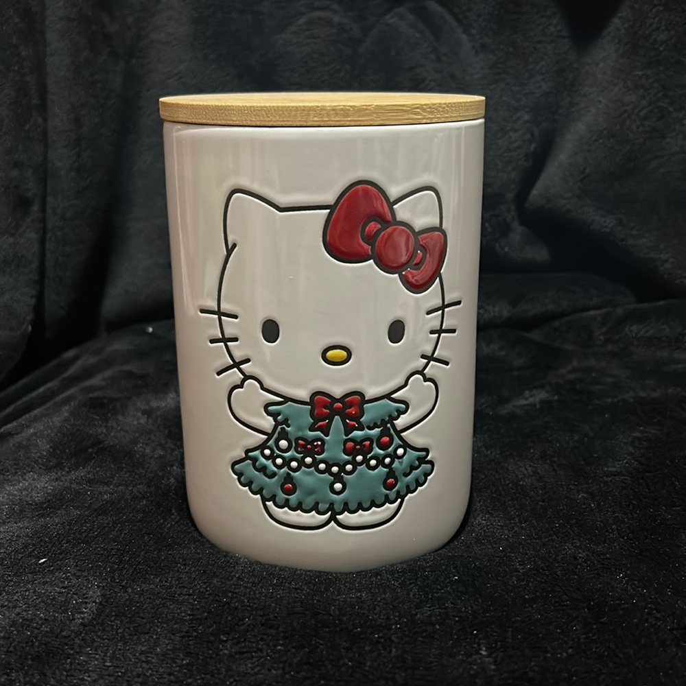 New Hello kitty Christmas Tree container canister
